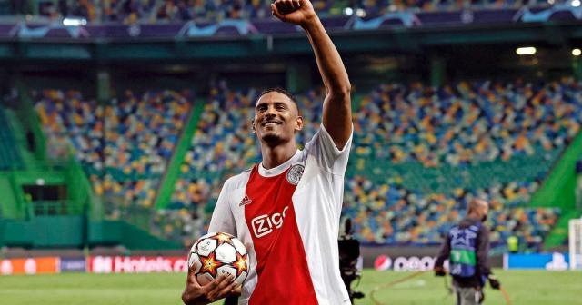 1631865630004033781.jpg Ajax-striker-Sebastien-Haller-enjoys-his-four-goals-I-cant.jpg